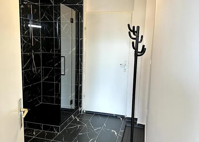 Modern Near Schoenbrunn Palace דירה *