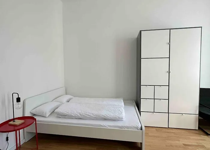 Modern Near Schoenbrunn Palace דירה